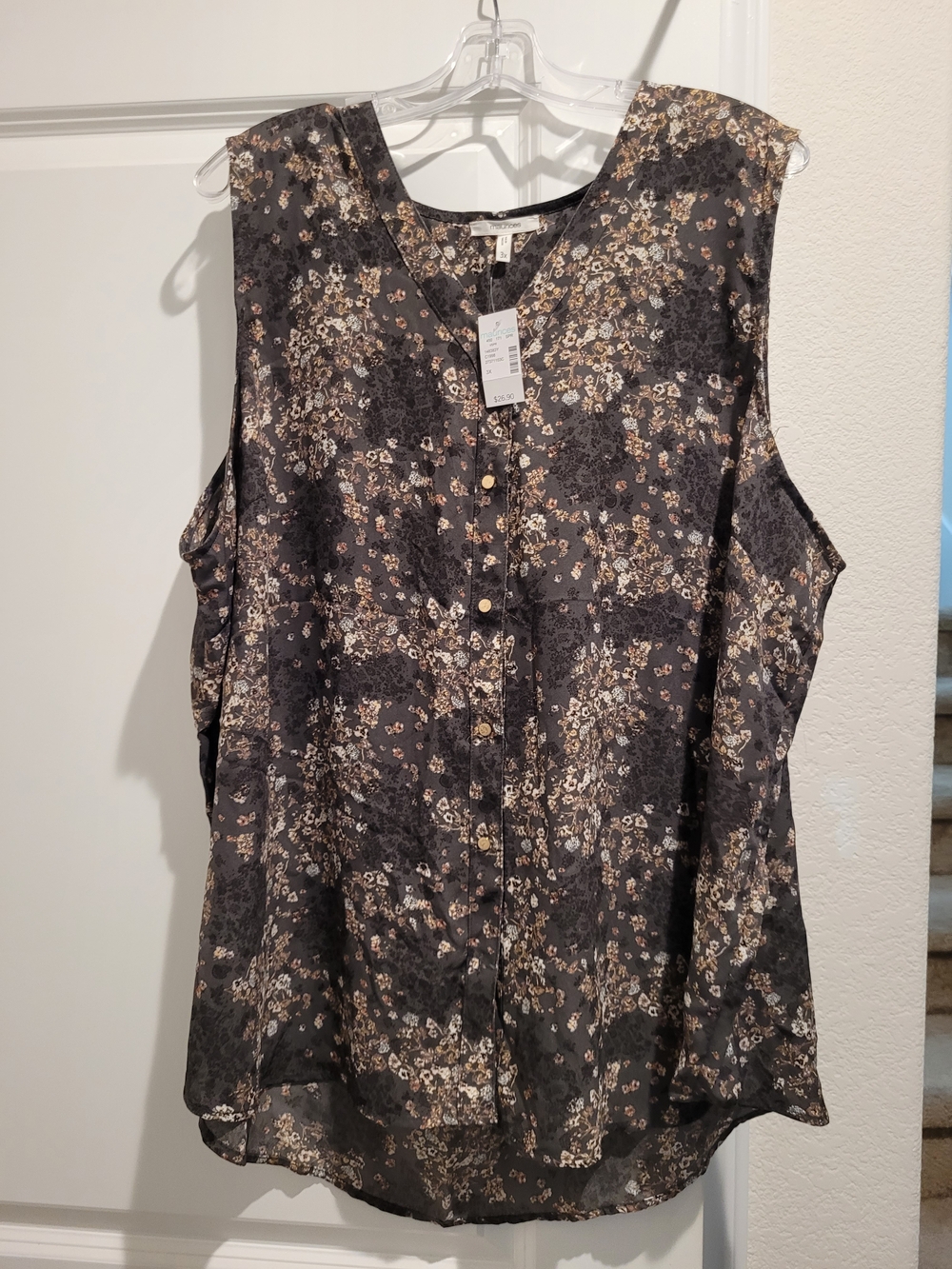 Maurices Women's Sleeveless Floral Button-Front Blouse NWT 3X